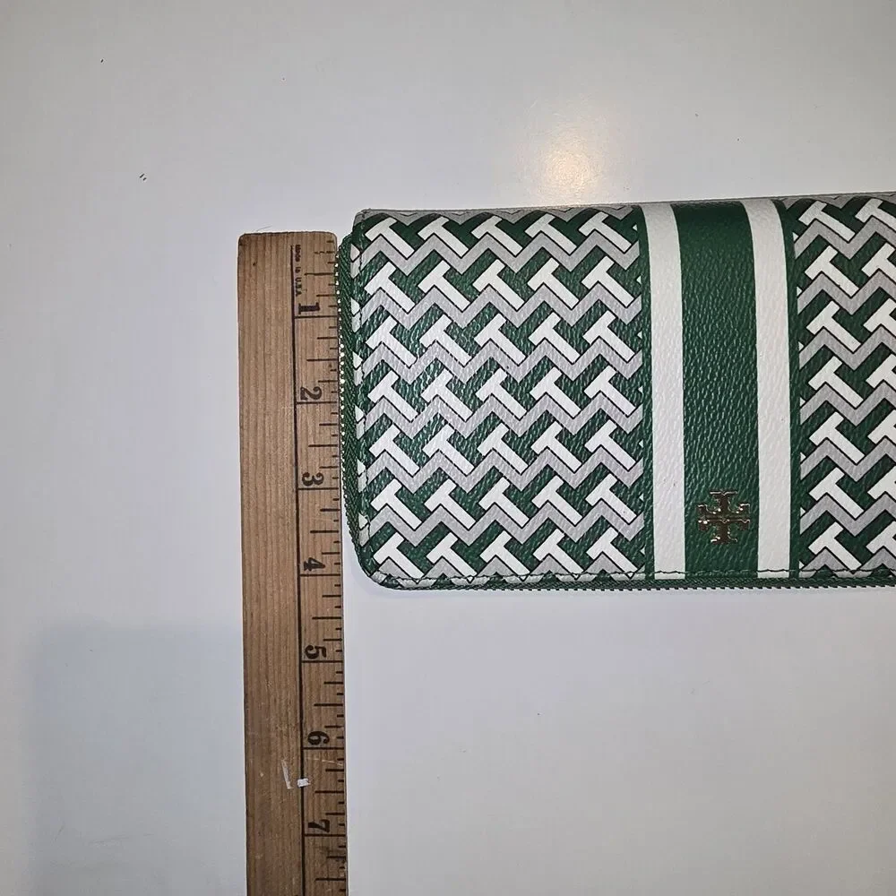 TORY BURCH Bifold Zippered Wallet Long Wallet Leather